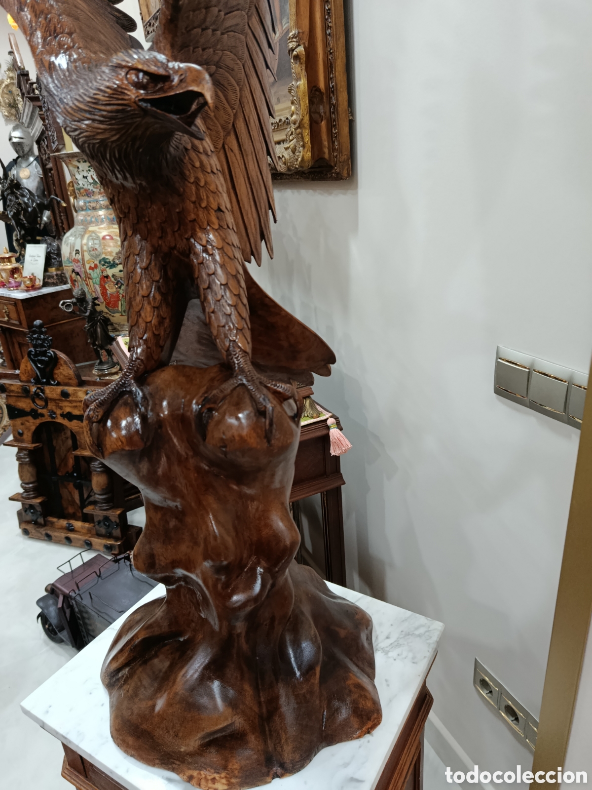 Antig&uuml;edades: &Aacute;guila de madera tallado - Foto 5