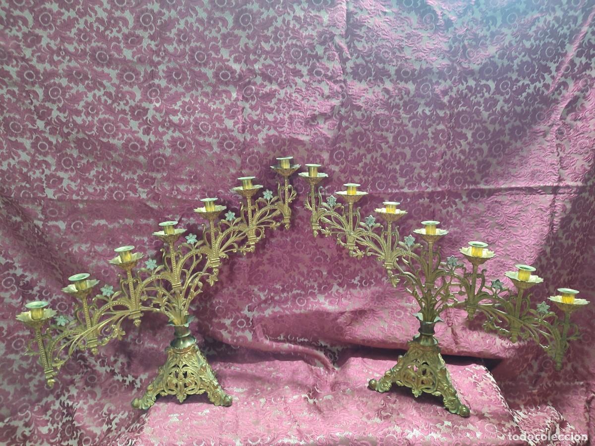 Antig&uuml;edades: Candelabros altar bronce - Foto 1