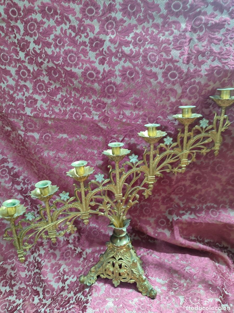 Antig&uuml;edades: Candelabros altar bronce - Foto 2