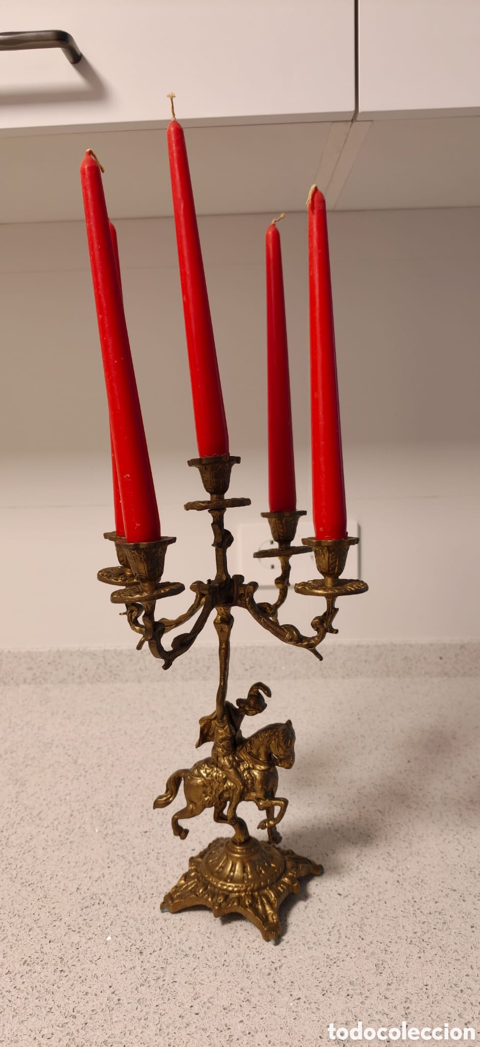 Antig&uuml;edades: Conjunto de reloj y candelabros antigio en bronce - Foto 3