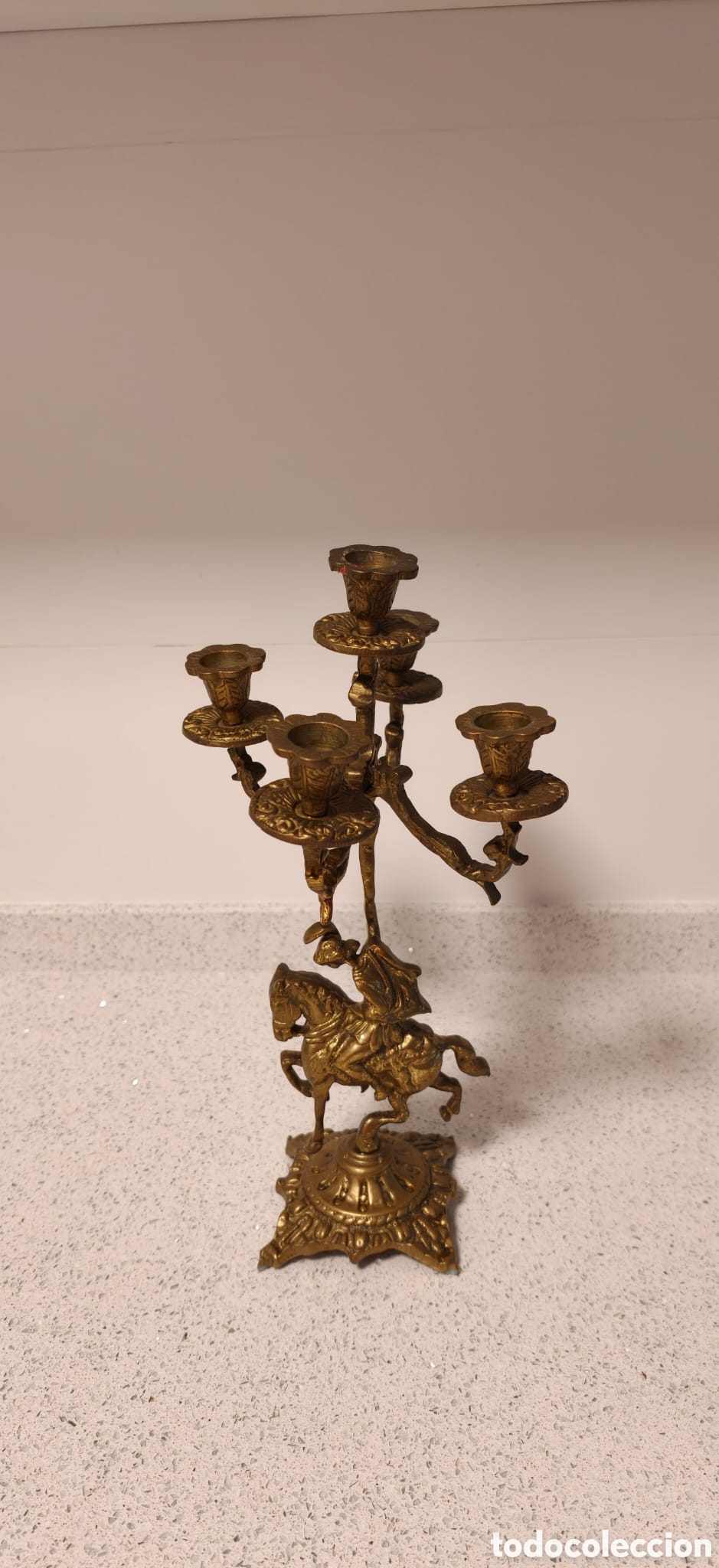 Antig&uuml;edades: Conjunto de reloj y candelabros antigio en bronce - Foto 11