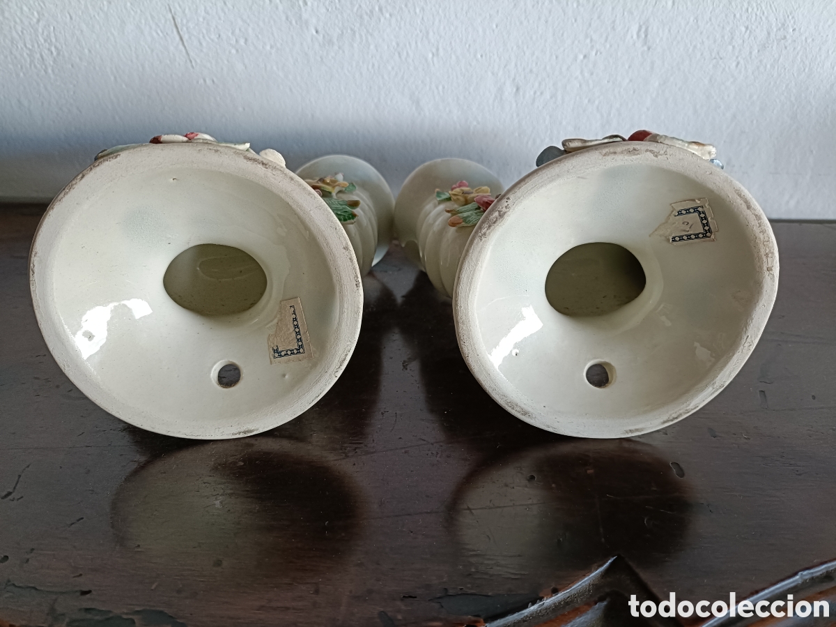 Antig&uuml;edades: Pareja de candelabros de loza - Foto 5