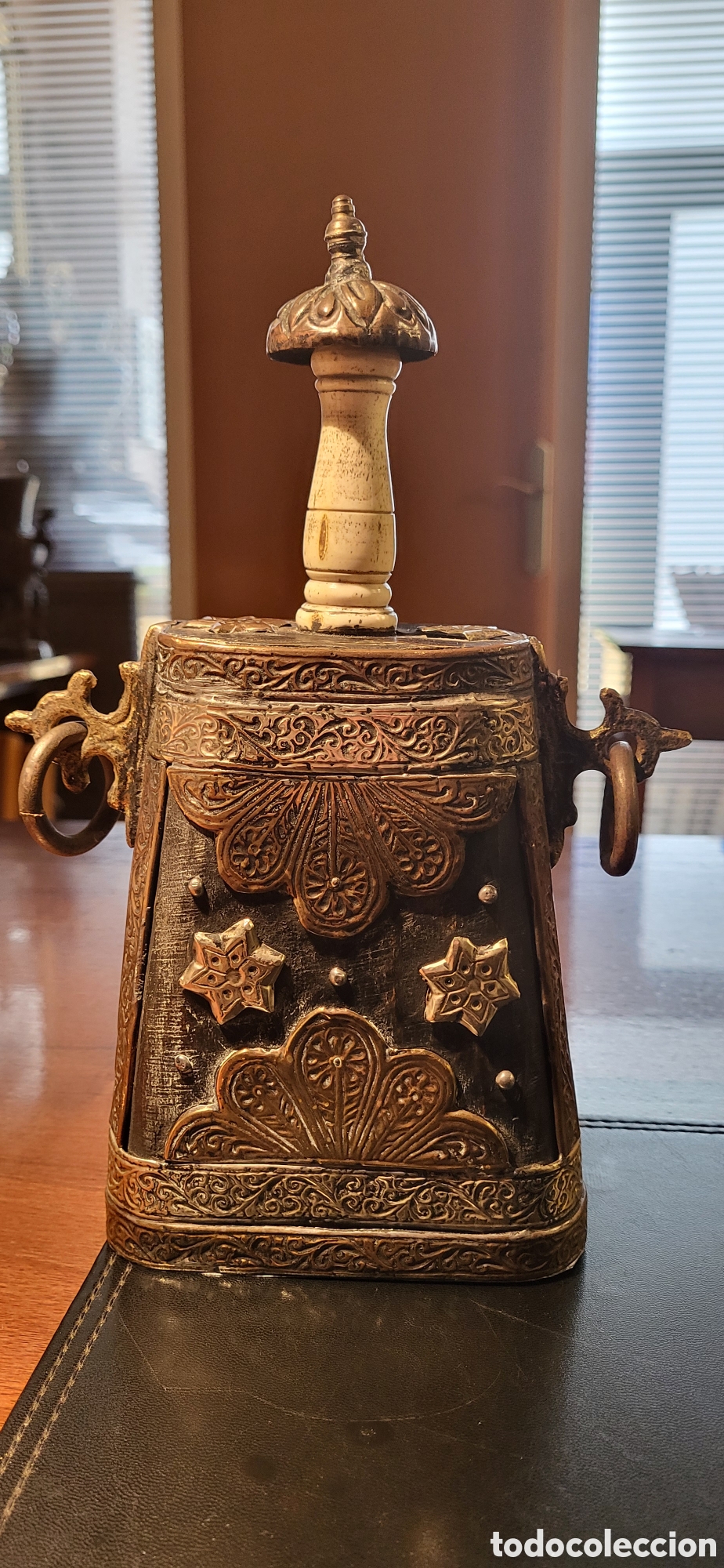 Antig&uuml;edades: Recipiente oriental para cargar polvora - Foto 1