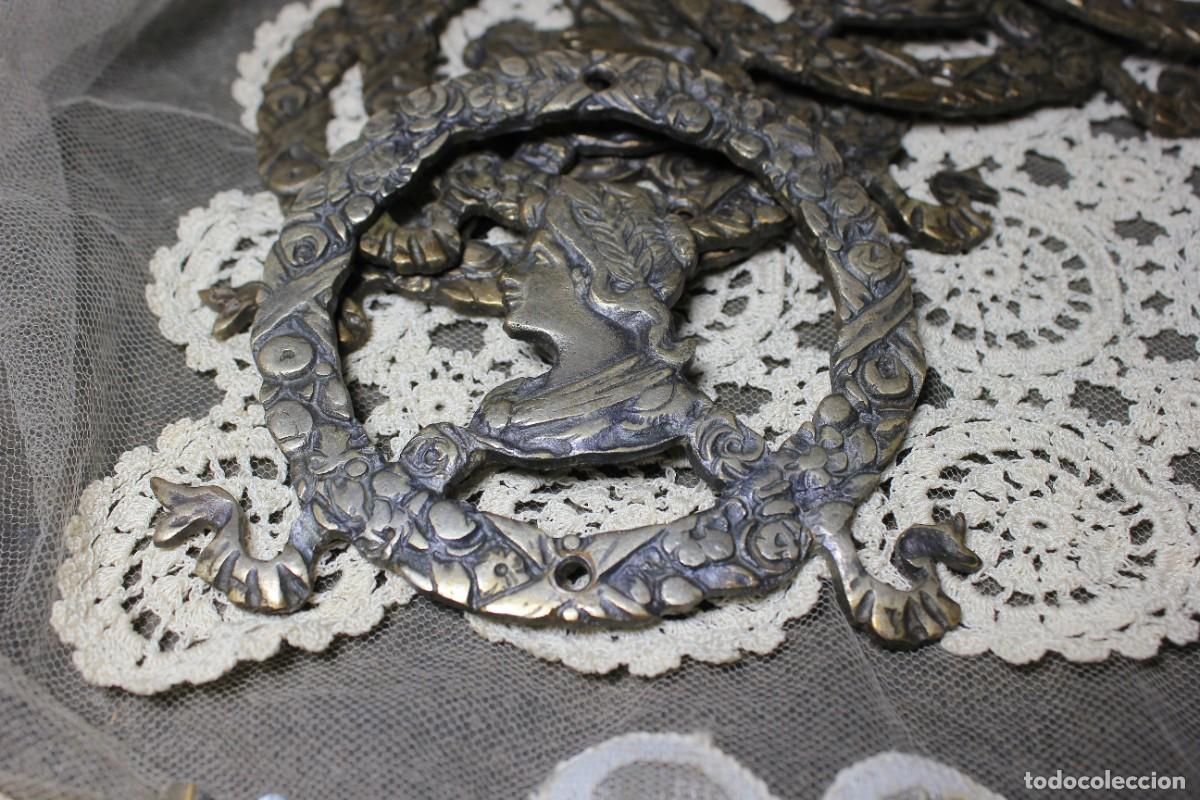 Antig&uuml;edades: Herrajes de metal estilo imperio. - Foto 2