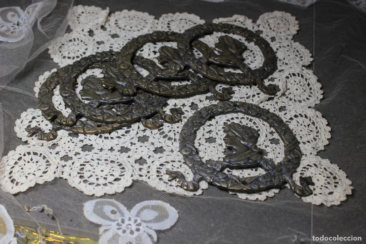 Antig&uuml;edades: Herrajes de metal estilo imperio. - Foto 3