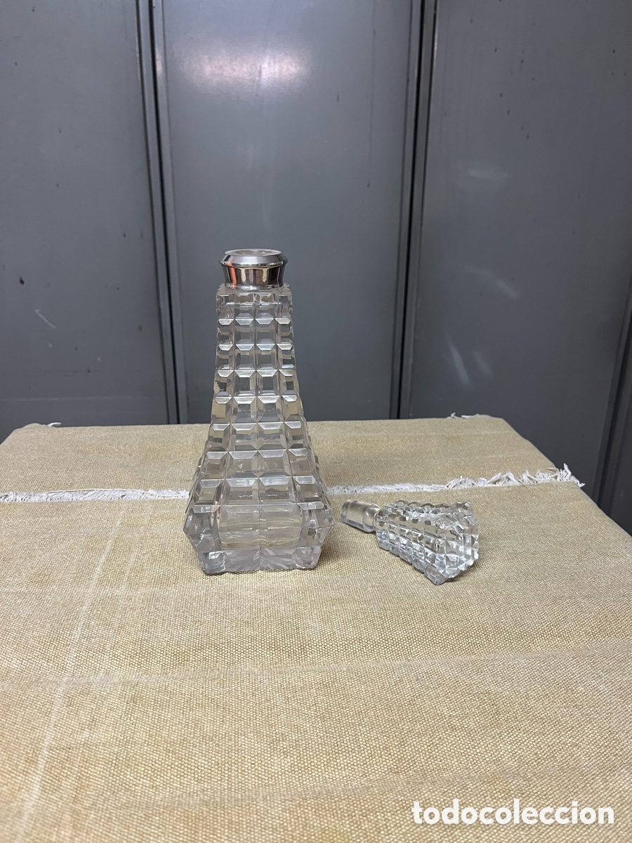 Antig&uuml;edades: Licorera de cristal tallado - Foto 2