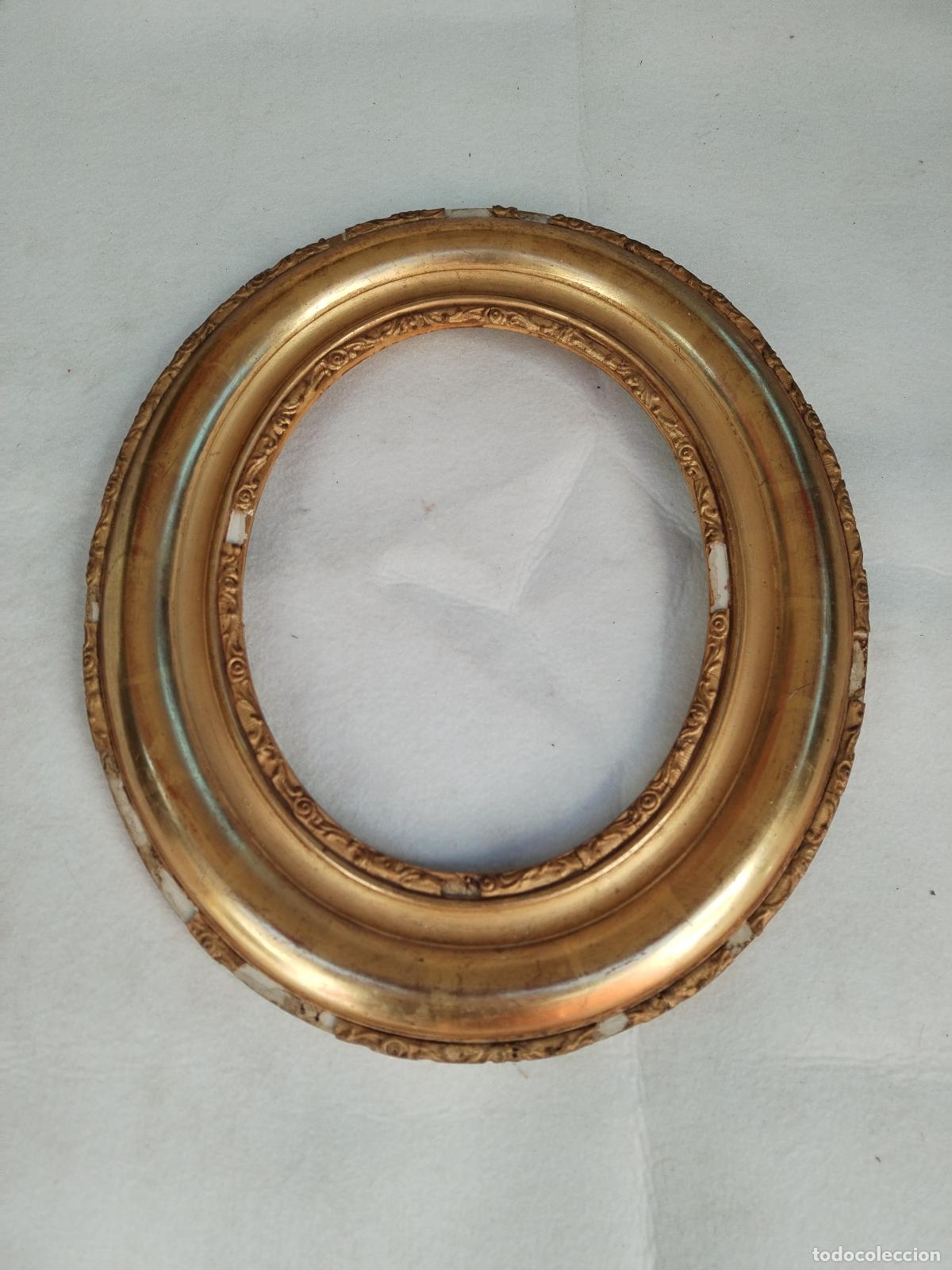 Antig&uuml;edades: marco de madera dorado ovalado - Foto 4
