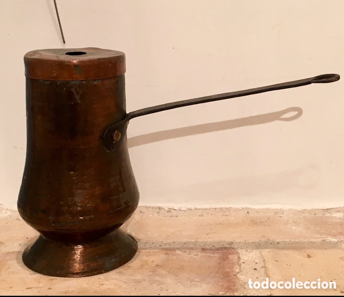 Antiguidades: Chocolatera antigua. Cobre y forja. S. XIX.