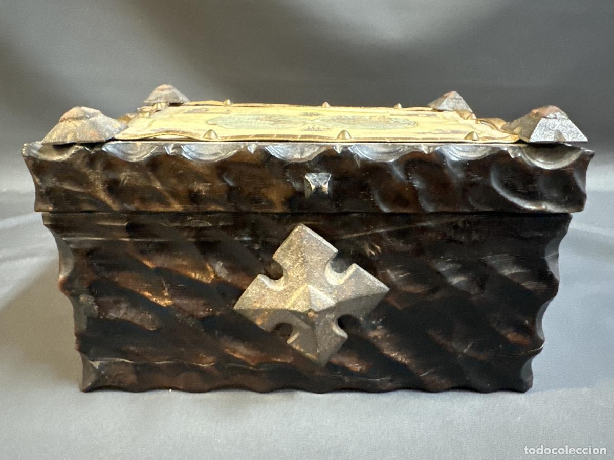 Antig&uuml;edades: CAJA CASTELLANA REALIZADA A MANO. CON MAPAMUNDI. A&Ntilde;OS 60 - Foto 1