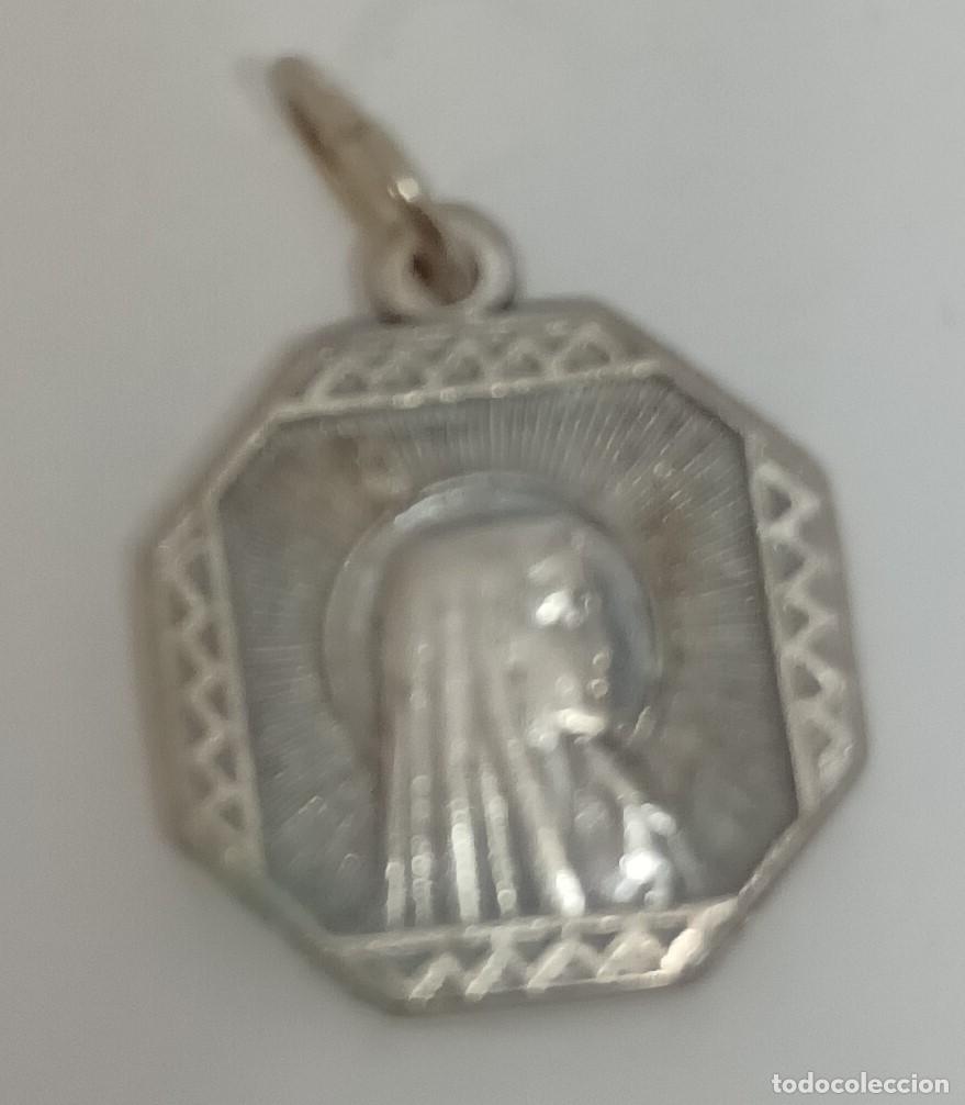 Antig&uuml;edades: MEDALLA DE LA VIRGEN DE F&Aacute;TIMA PLATEADA - Foto 1