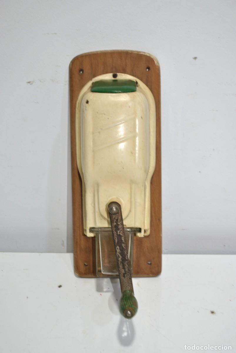 Oggetti Antichi: ANTIGUO MOLINILLO DE CAF&Eacute; DE PARED