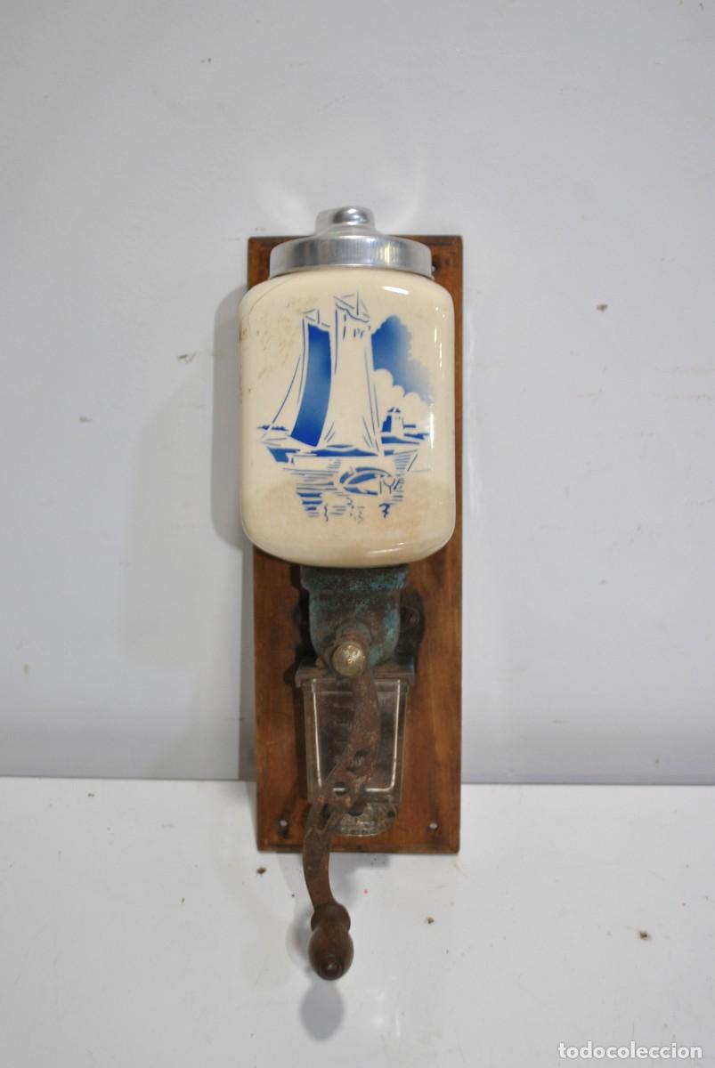 Antig&uuml;edades: MOLINILLO DE CAF&Eacute; DE PARED PEUGEOT