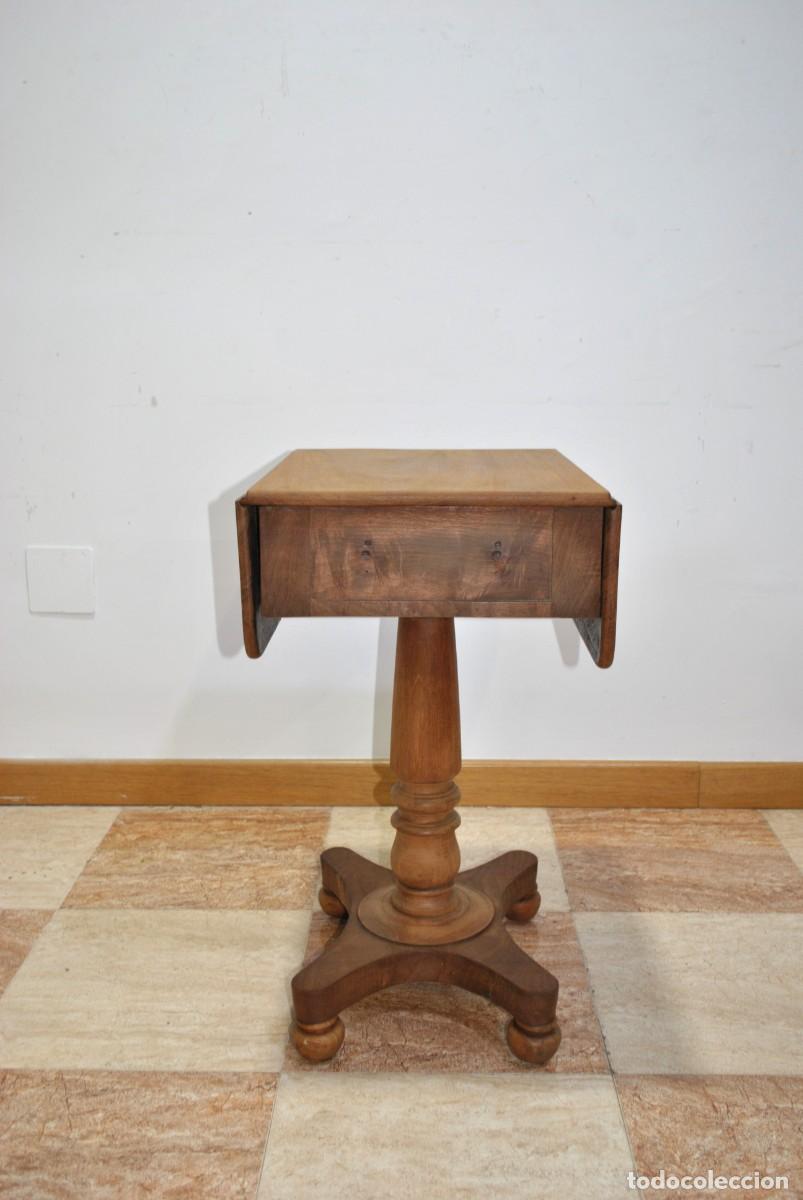 Antig&uuml;edades: MESA AUXILIAR CON ALAS EXTENSIBLES - Foto 1