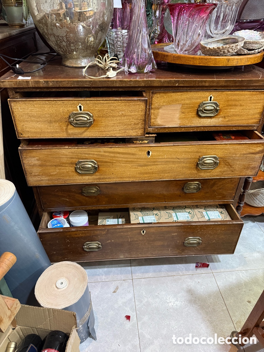 Antig&uuml;edades: C&oacute;moda inglesa s XIX. Caoba maciza. - Foto 4