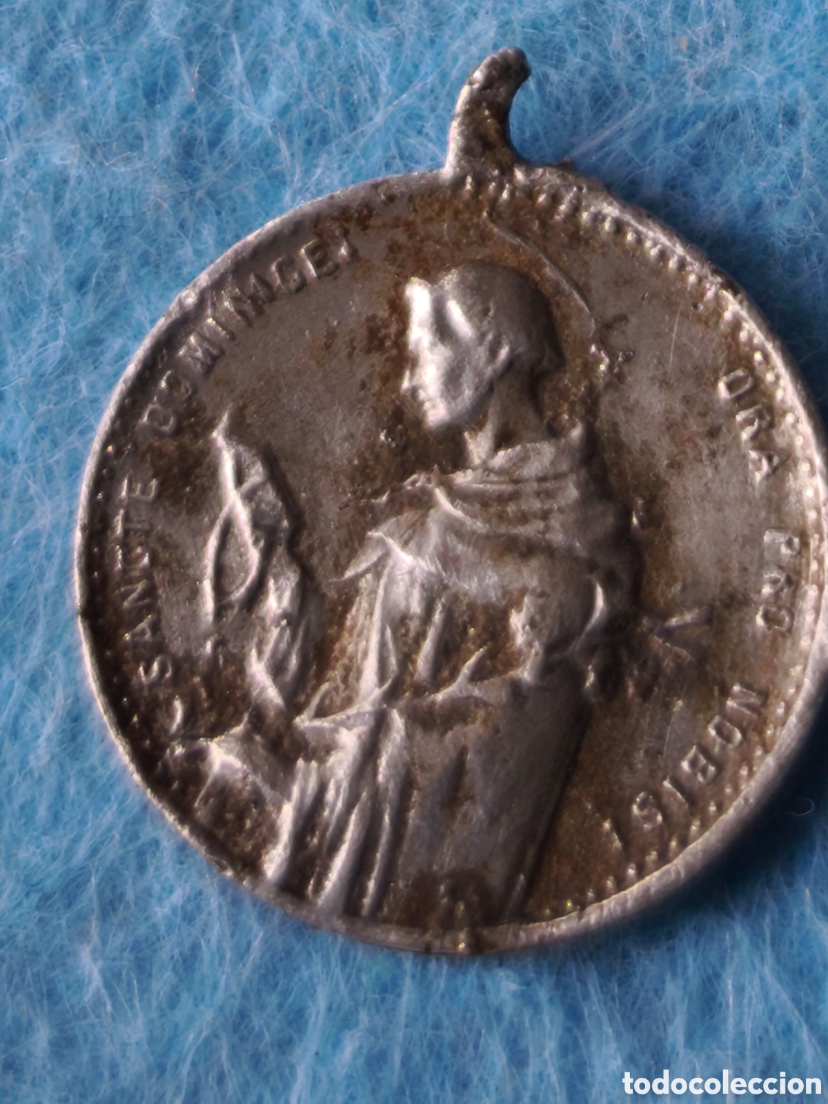 Antig&uuml;edades: Medalla antigua de aluminio - Foto 2