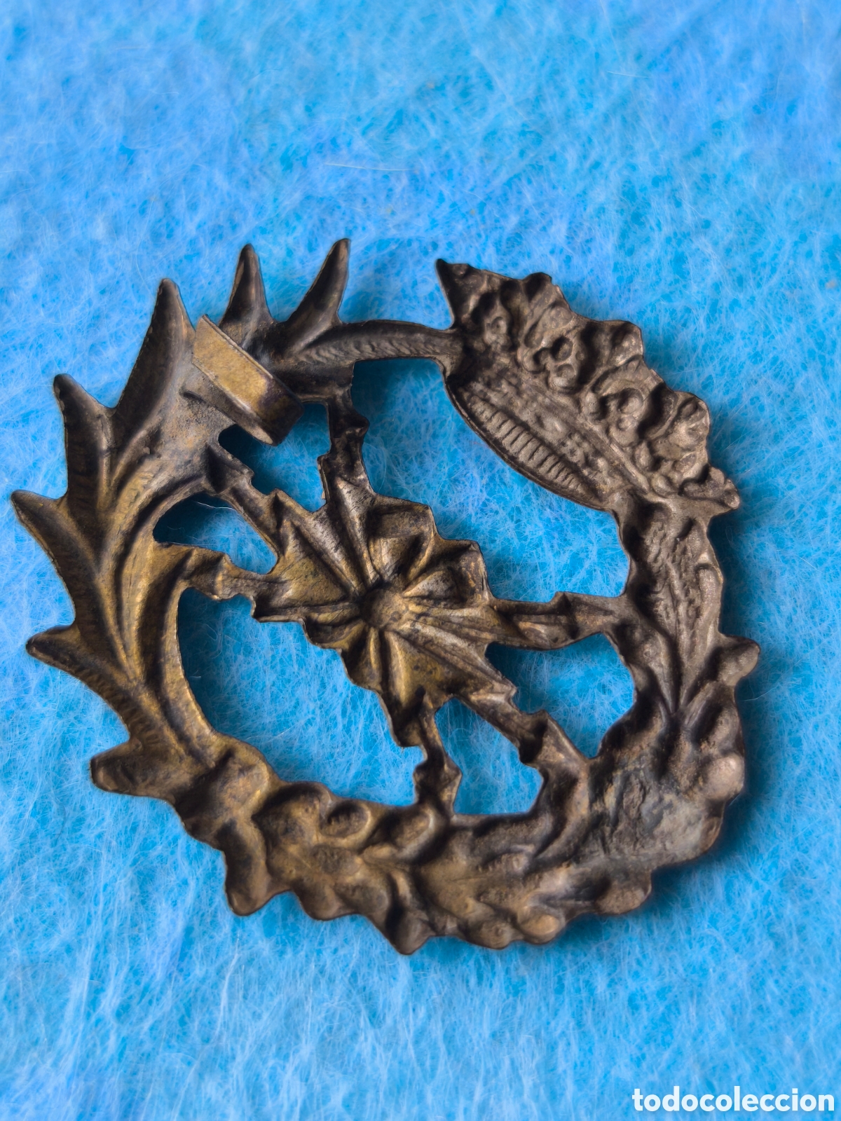 Antig&uuml;edades: Insignia gorra Correos y Tel&eacute;grafos - Foto 2
