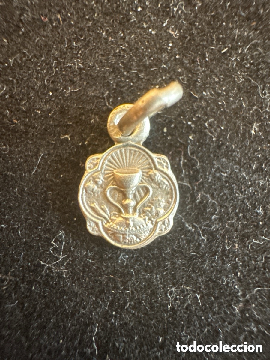 Antig&uuml;edades: Medalla religiosa de plata, c&aacute;liz (A5) - Foto 1
