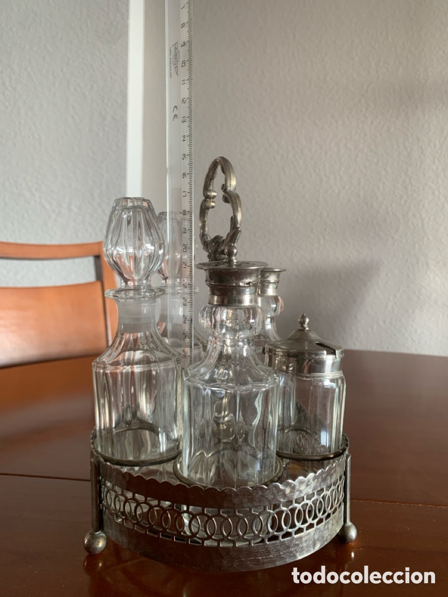 Antig&uuml;edades: Vinajera de cristal, plateada - Foto 2