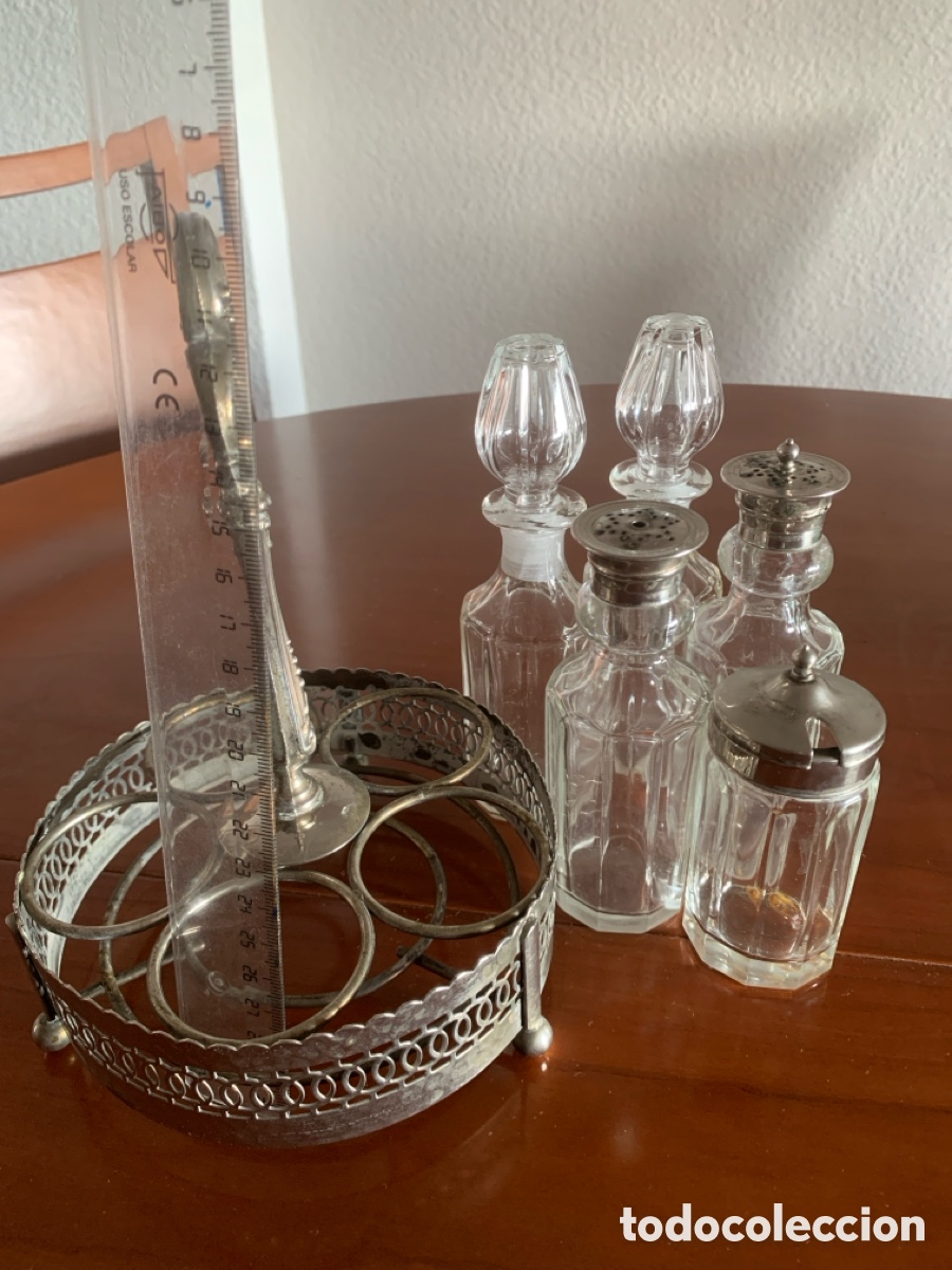 Antig&uuml;edades: Vinajera de cristal, plateada - Foto 1