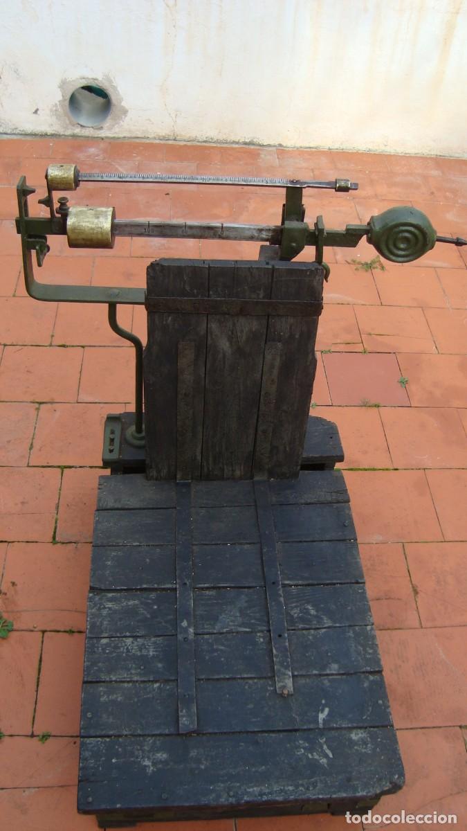 Antig&uuml;edades: b&aacute;scula antigua 200 kg - Foto 1