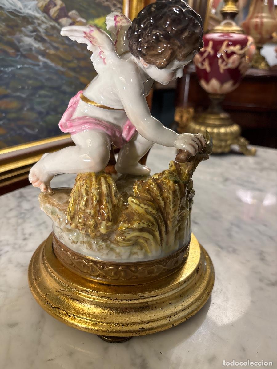 Antig&uuml;edades: Maravillosa figura de Algora con base de madera - Foto 3