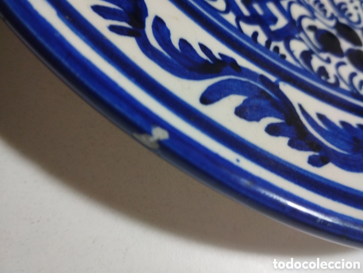 Antig&uuml;edades: Plato para colgar pintado a mano - Foto 2