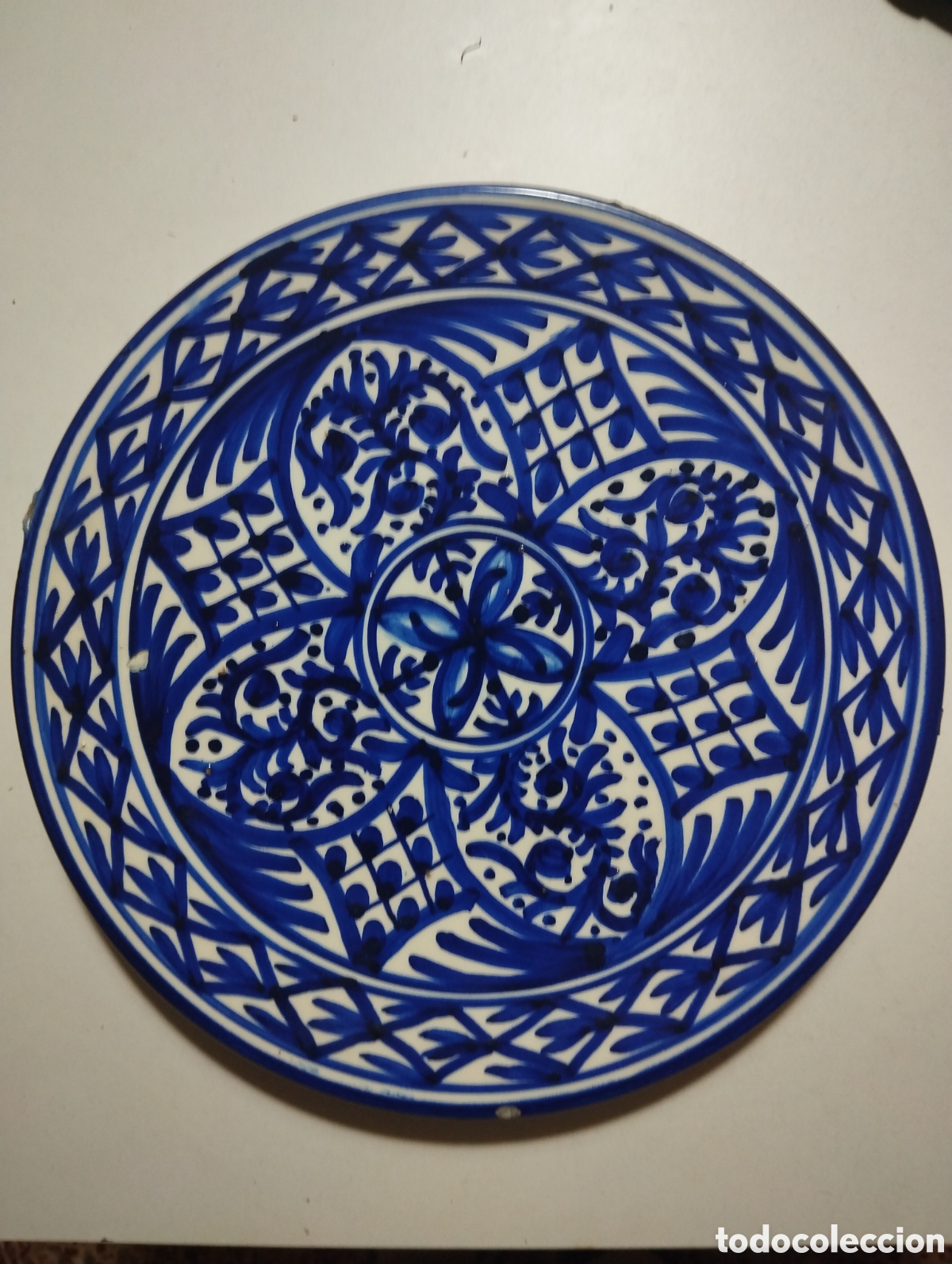 Antig&uuml;edades: Plato para colgar pintado a mano - Foto 1