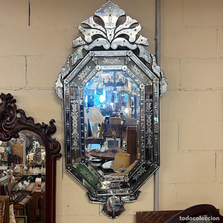 Antig&uuml;edades: Espejo Veneciano con Luna Octogonal - Foto 1