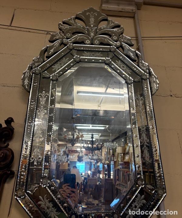 Antig&uuml;edades: Espejo Veneciano con Luna Octogonal - Foto 3