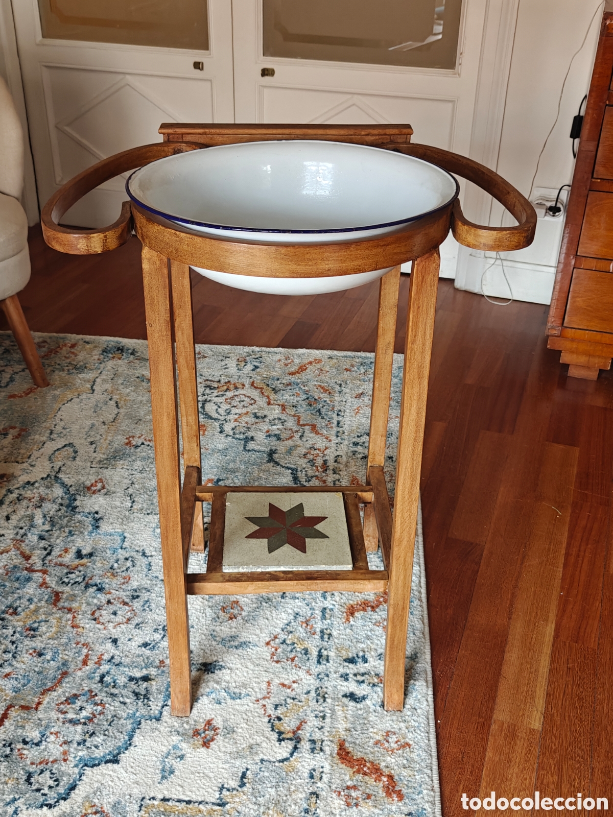 Antig&uuml;edades: Palanganero de madera estilo Thonet - Foto 1