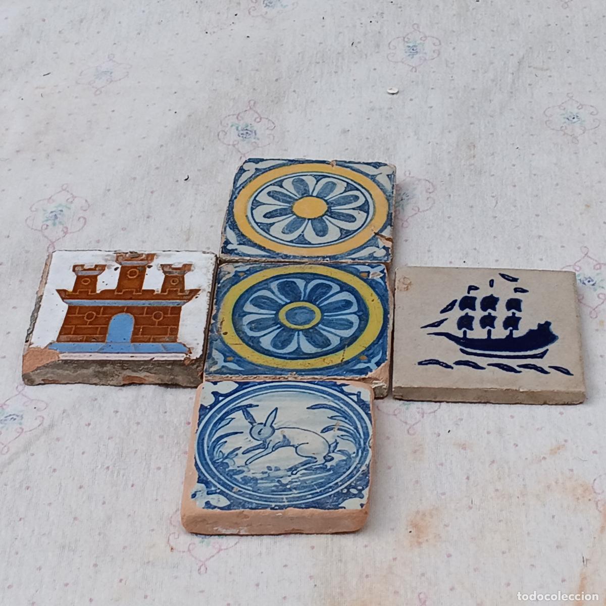 Antig&uuml;edades: LOTE DE CINCO AZULEJOS CERAMICOS ( OLAMBRILLAS ) - Foto 2