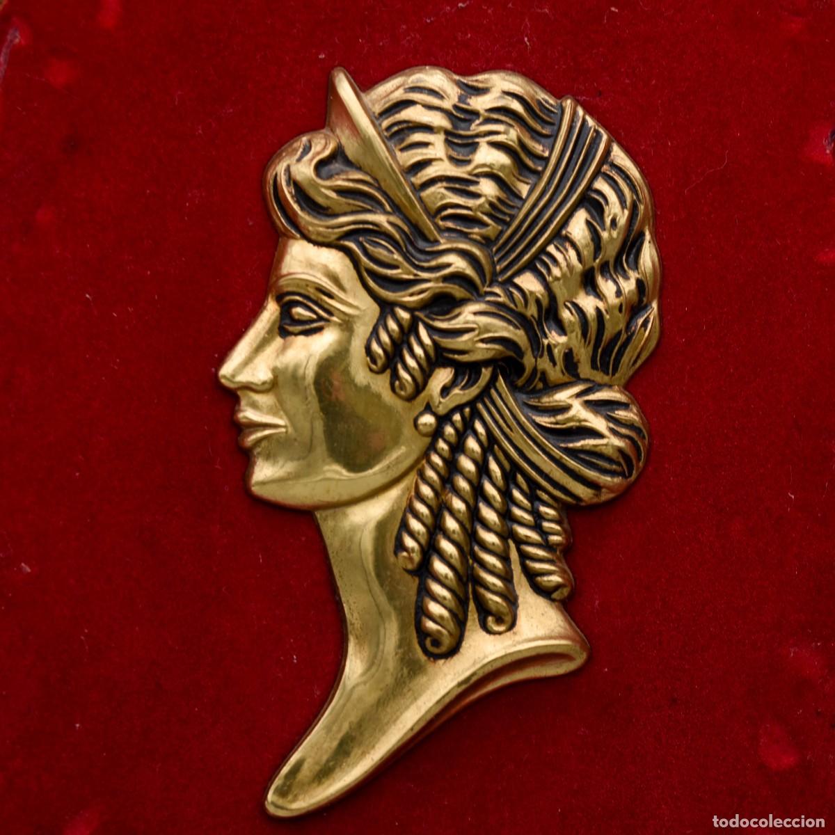 Antig&uuml;edades: Plaf&oacute;n de dama - Bronce - Foto 1