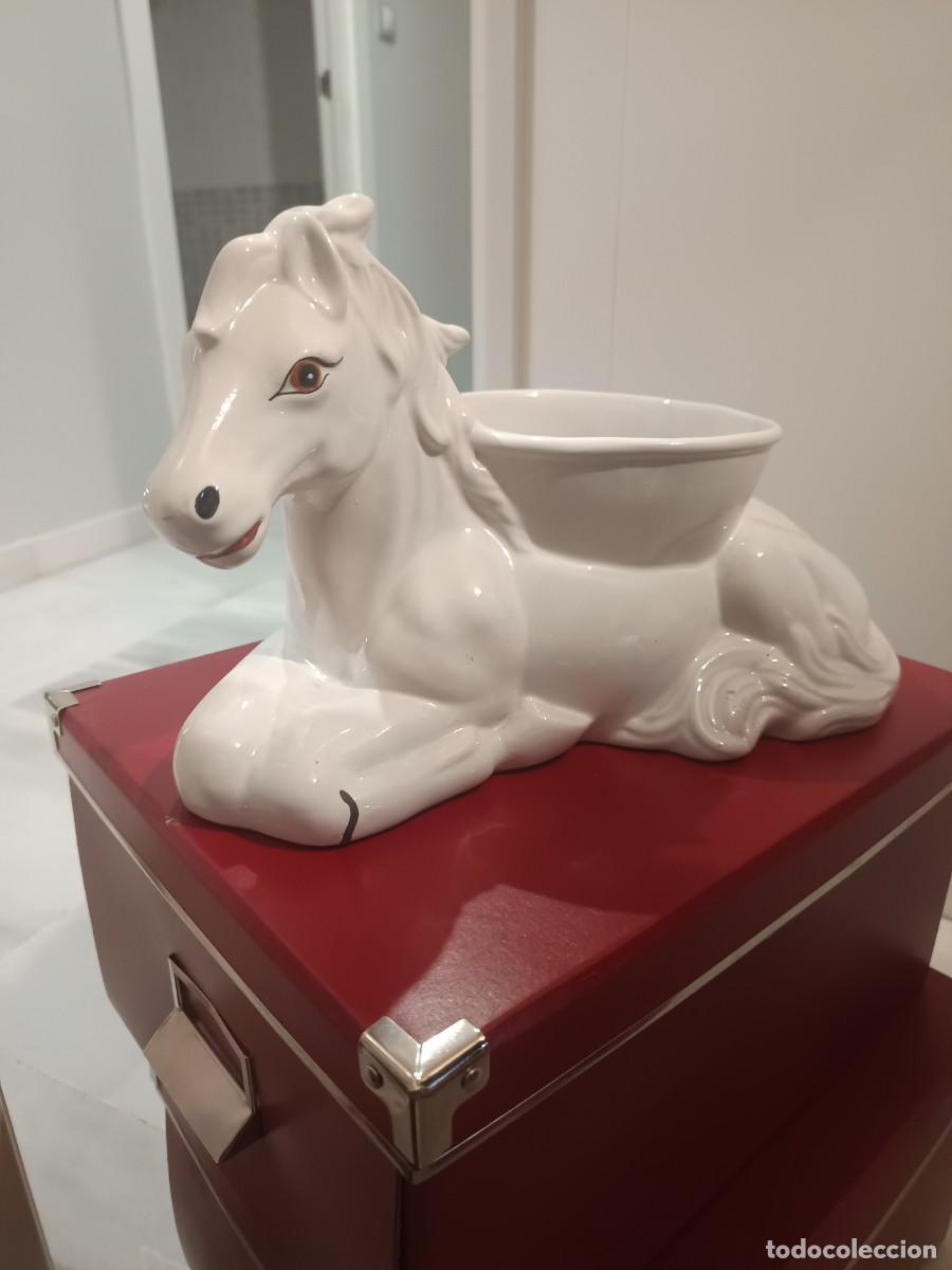 Antig&uuml;edades: Caballo macetero. Mediados XX - Foto 1