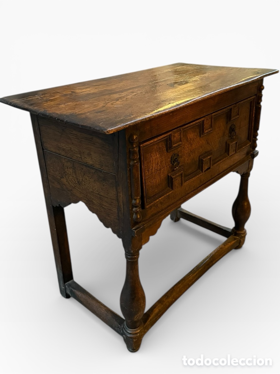 Antig&uuml;edades: Dressing table /Mesa auxiliar finales siglo XVII