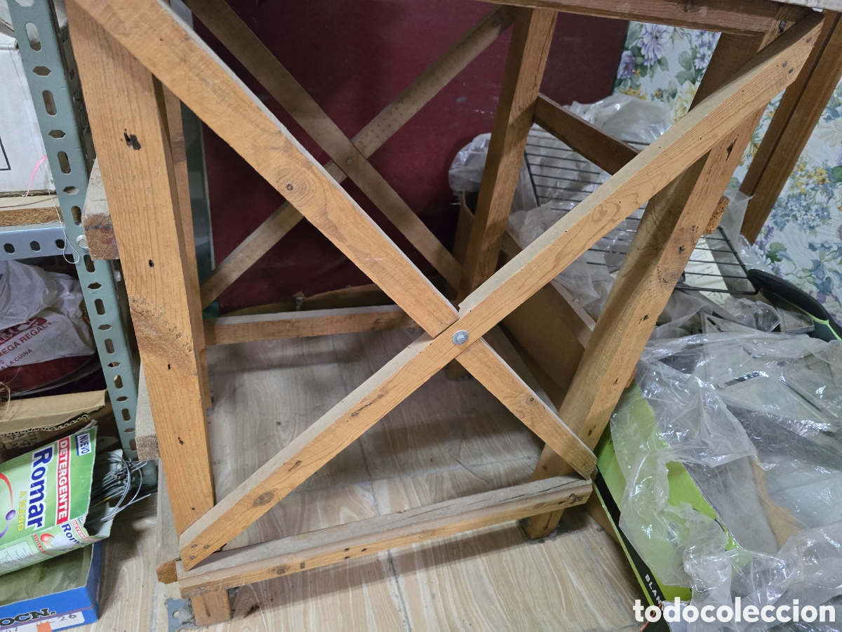 Antig&uuml;edades: Mesa de madera con superficie blanca - Foto 3