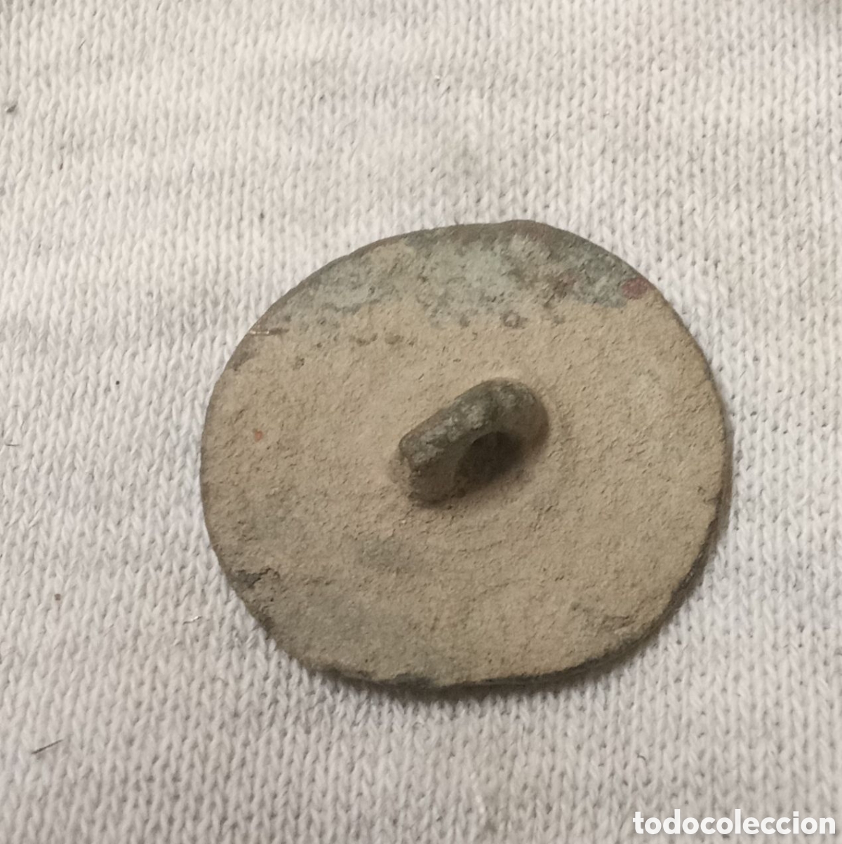 Antig&uuml;edades: BOT&Oacute;N MILITAR ANTIGUO GRANDE - Foto 2