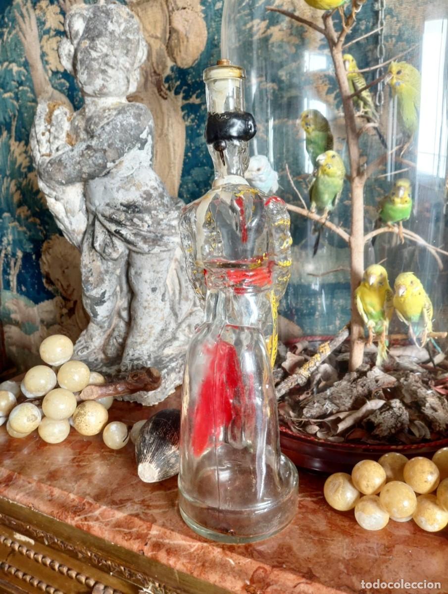 Antig&uuml;edades: Botella de licor antigua hecha l&aacute;mpara - Foto 2