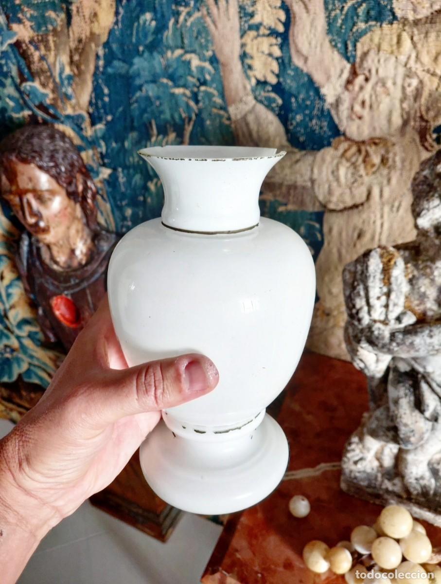 Antig&uuml;edades: Antiguo jarr&oacute;n de opalina s. XIX. - Foto 4