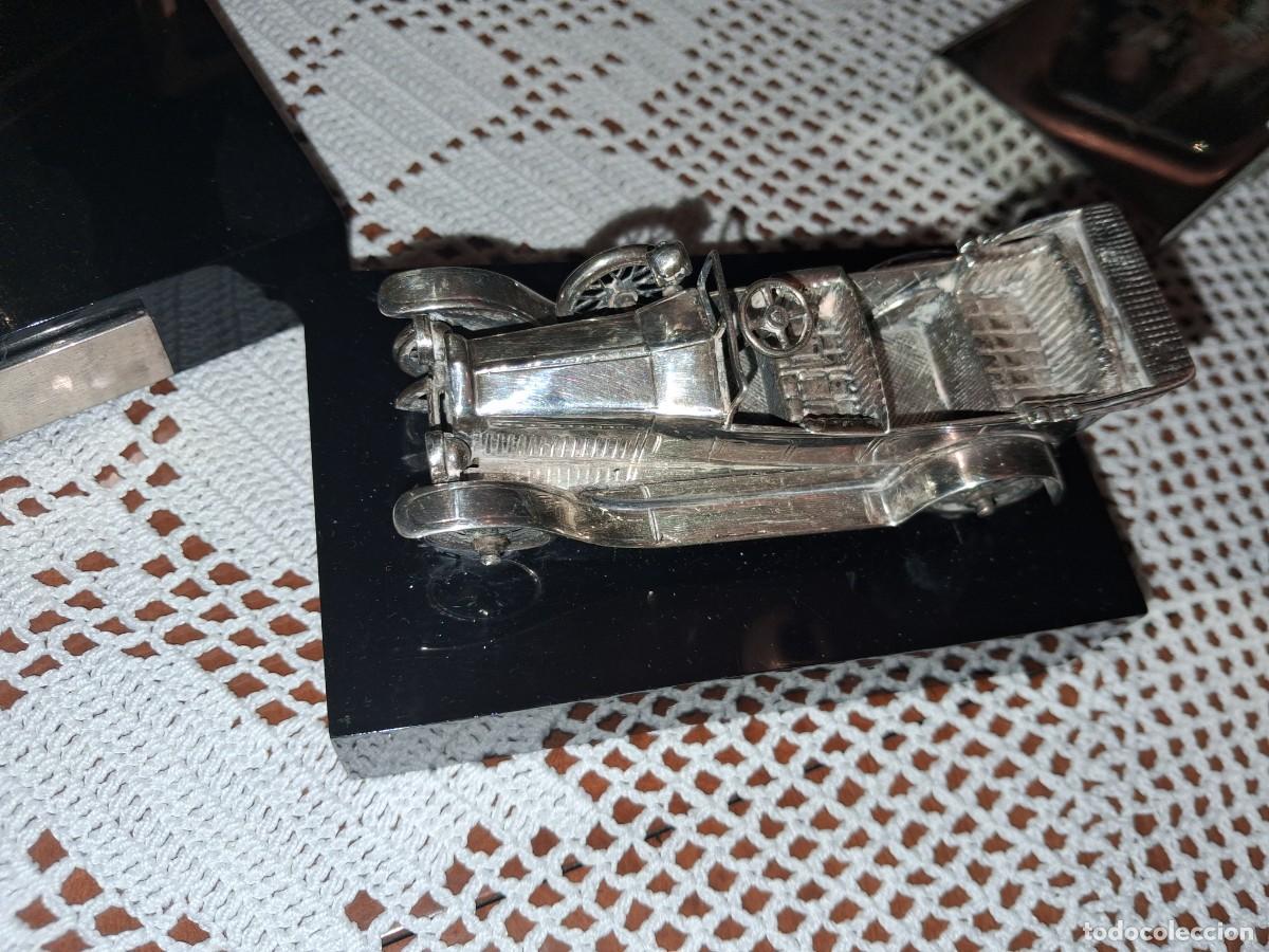 Antig&uuml;edades: Coche plata cl&aacute;sico con peana - Foto 1