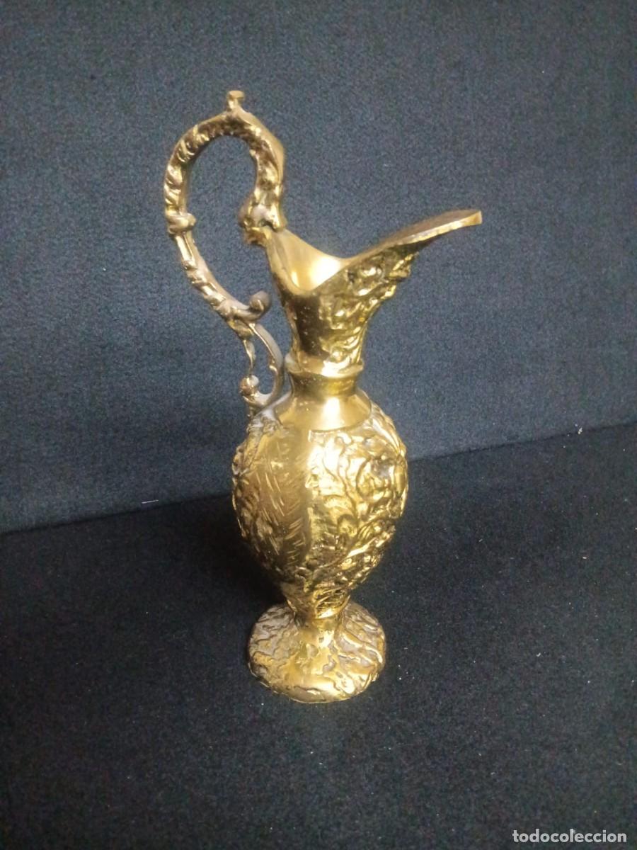 Antig&uuml;edades: JARRA CL&Aacute;SICA DE BRONCE - Foto 1