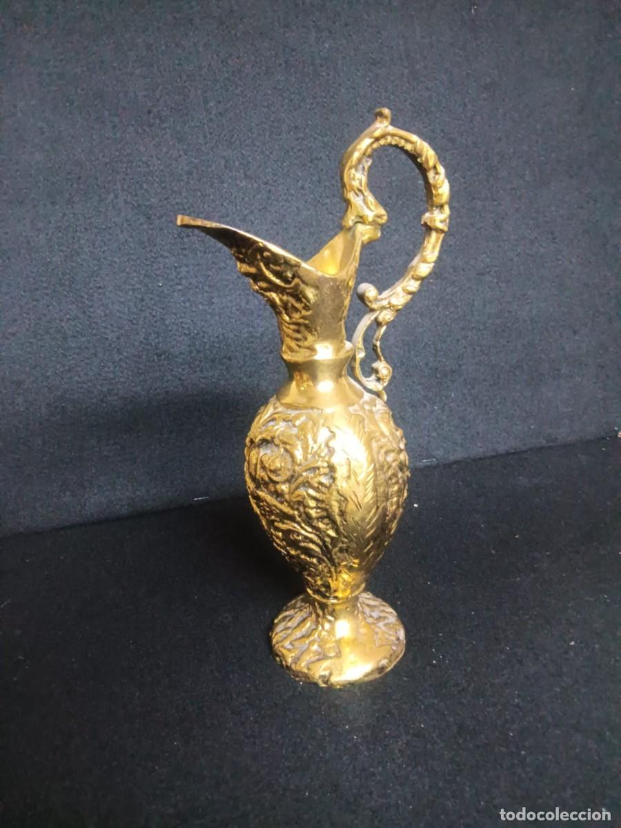 Antig&uuml;edades: JARRA CL&Aacute;SICA DE BRONCE - Foto 2