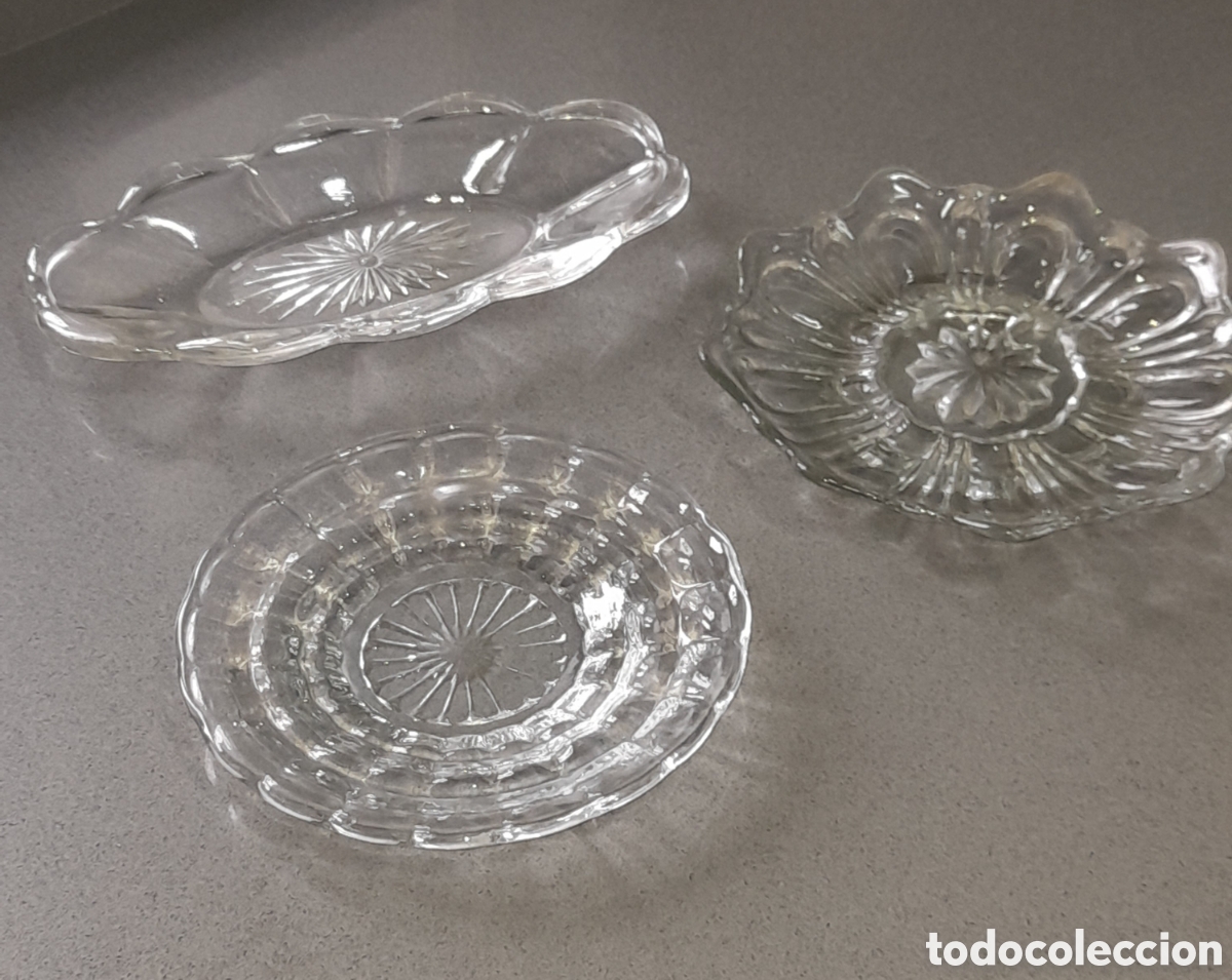 Antiquit&auml;ten: Bandeja y platos de vidrio antiguas