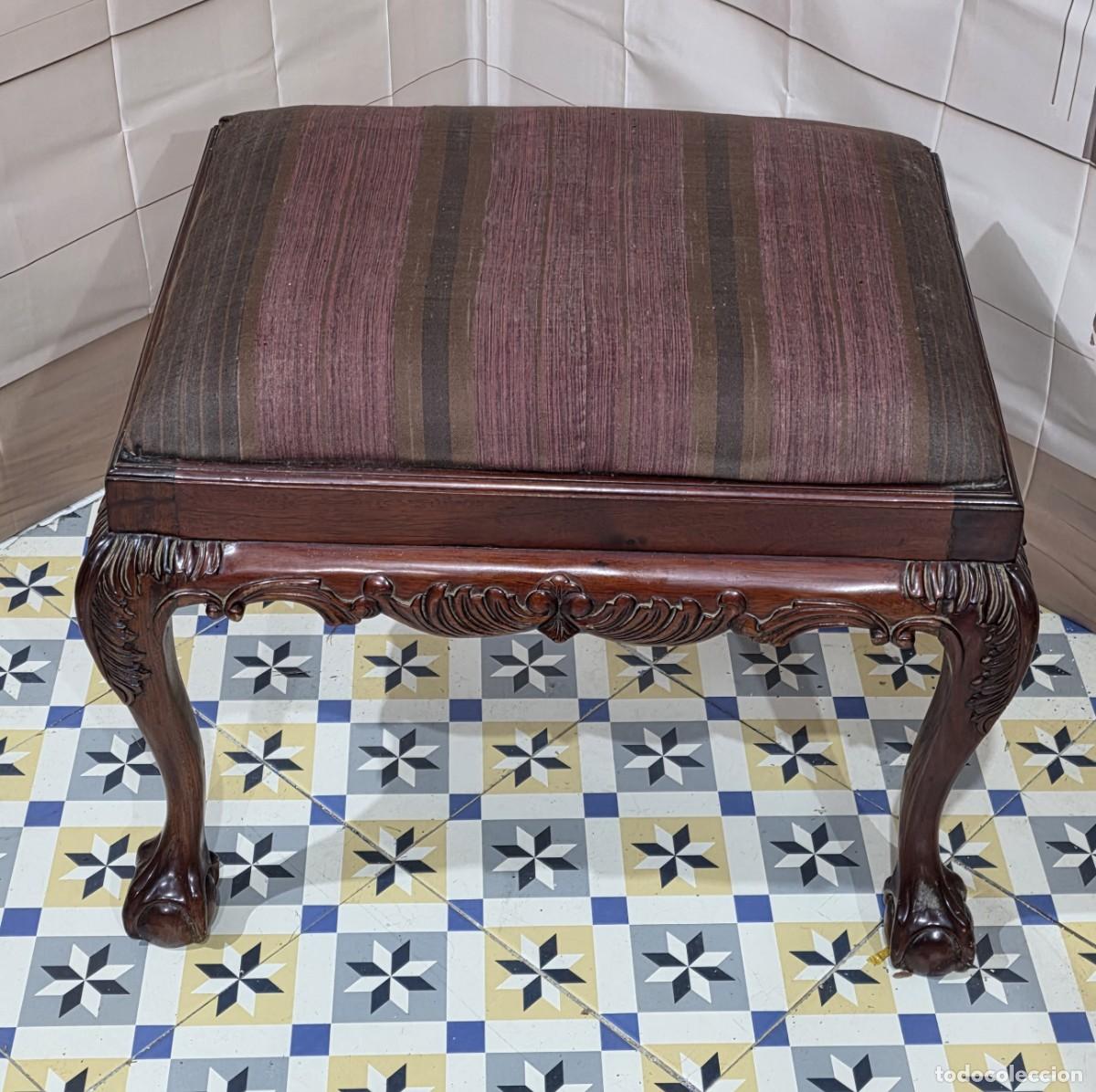 Antig&uuml;edades: Taburete o escabel de caoba estilo Chippendale - Foto 2