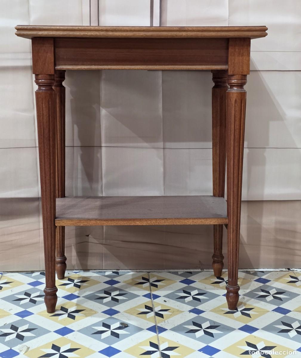 Antig&uuml;edades: Mesa auxiliar con revistero - Foto 3
