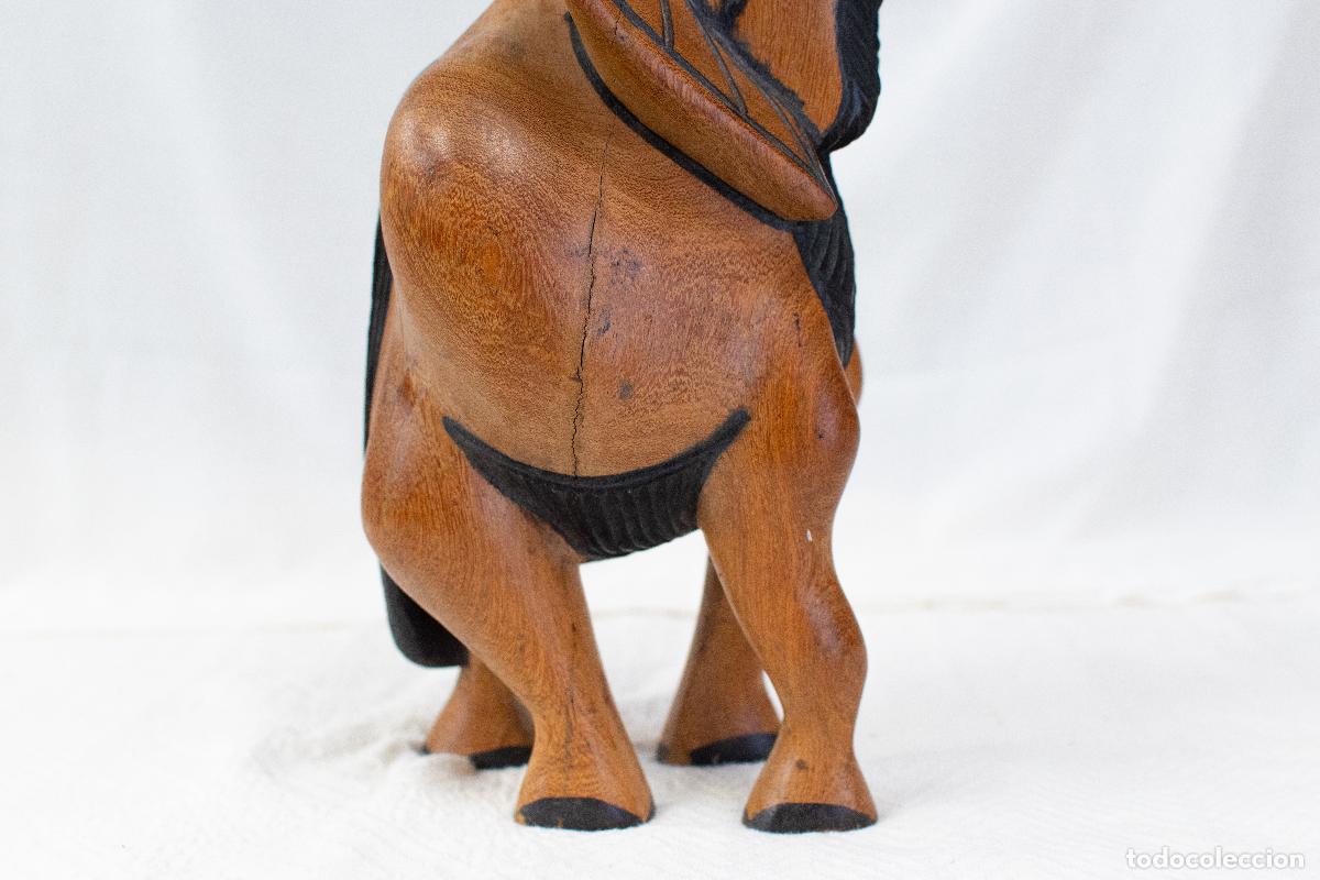 Antig&uuml;edades: Elefante grande de madera tallada - Foto 4