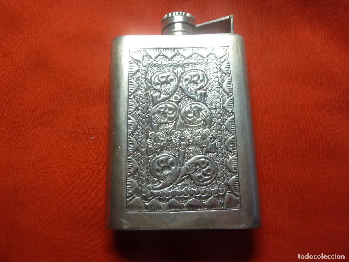 Antig&uuml;edades: PETACA DE LICOR EN PLATA 106 gr. - Foto 1