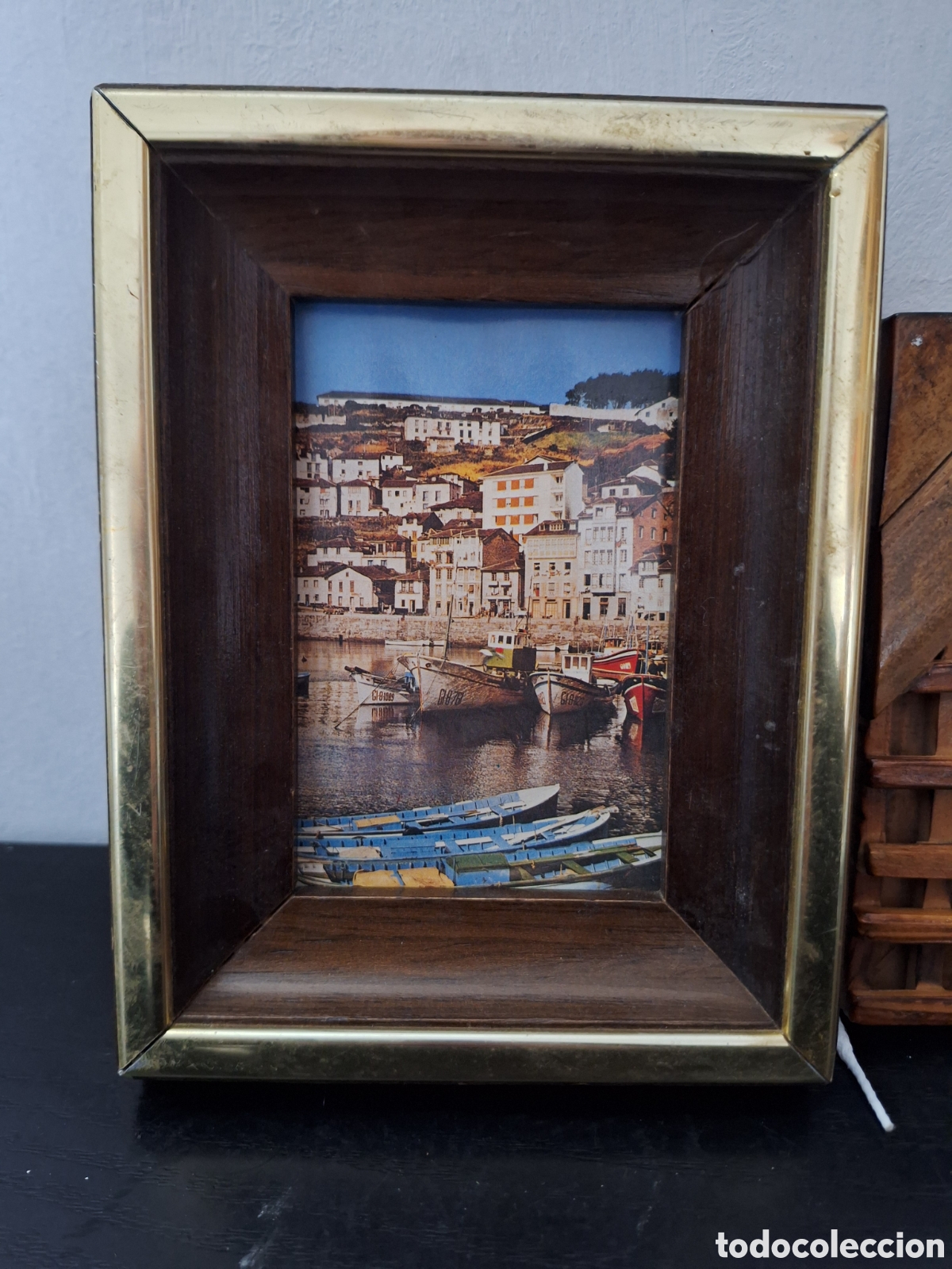 Antig&uuml;edades: Lote de dos marcos dw madera con postales - Foto 2