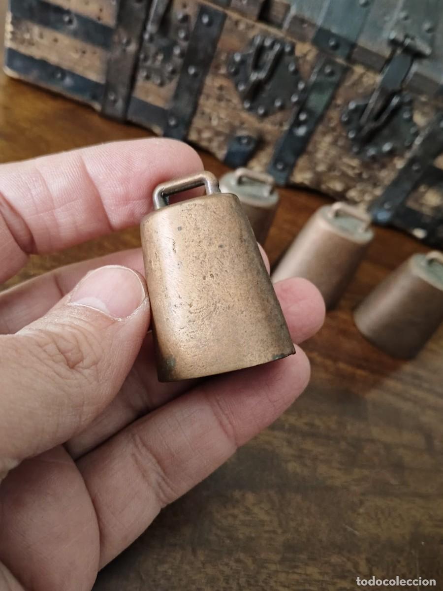 Antig&uuml;edades: 4 cencerrillos de cobre. - Foto 5