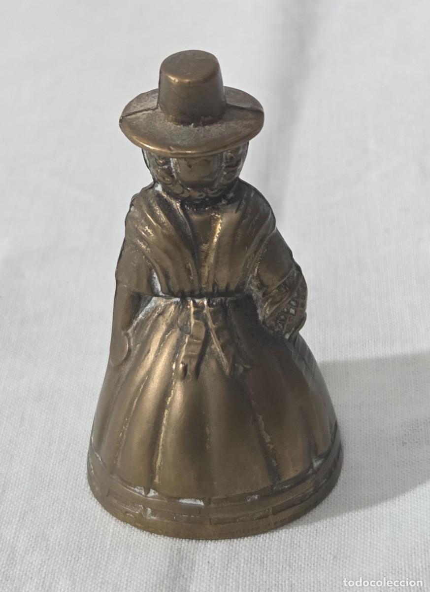 Antig&uuml;edades: Campana de bronce en forma de mujer - Foto 4