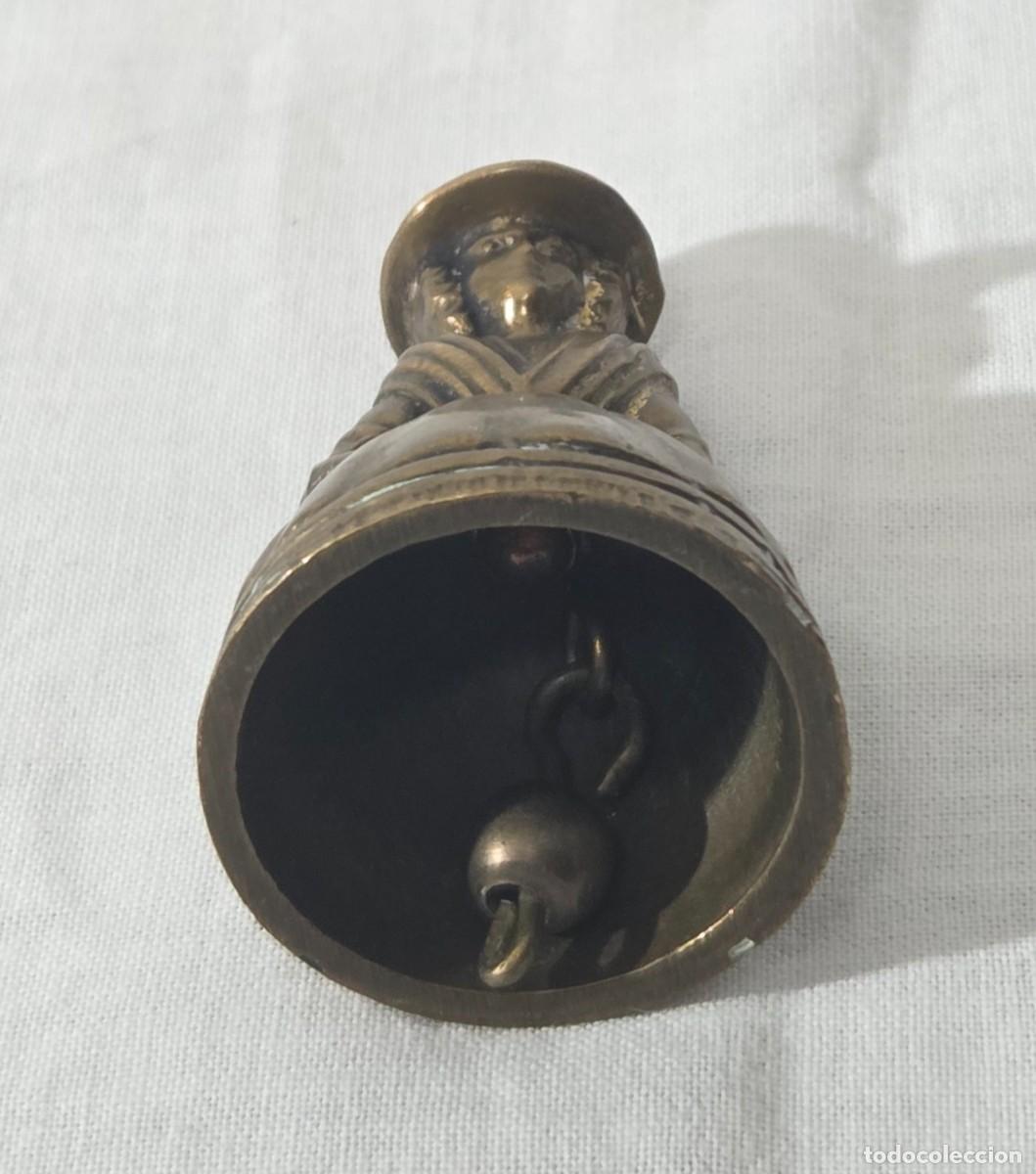 Antig&uuml;edades: Campana de bronce en forma de mujer - Foto 7